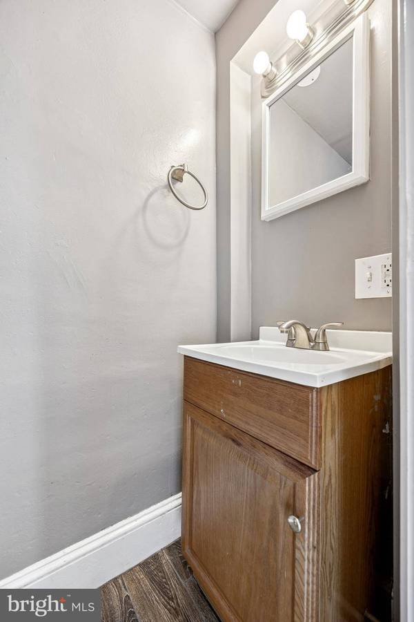 437 ROXBOROUGH AVE, Philadelphia, PA 19128