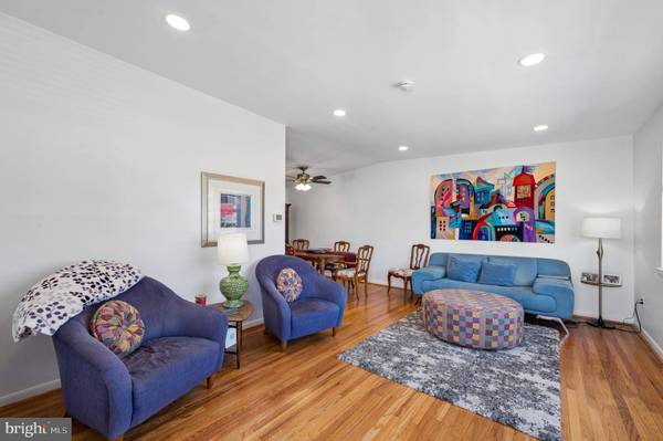 568 DOMINO LN, Philadelphia, PA 19128