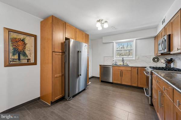 568 DOMINO LN, Philadelphia, PA 19128