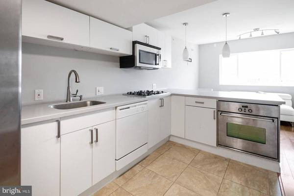1945 NICHOLAS ST, Philadelphia, PA 19121