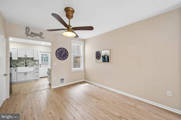 1584 E HEWSON ST, Philadelphia, PA 19125