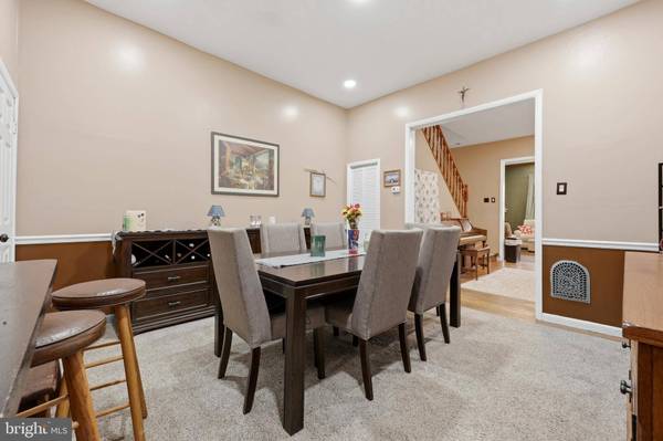 266 ROCHELLE AVE, Philadelphia, PA 19128