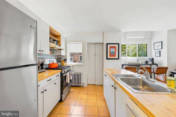 450 WELLESLEY RD, Philadelphia, PA 19119