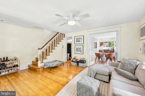 450 WELLESLEY RD, Philadelphia, PA 19119