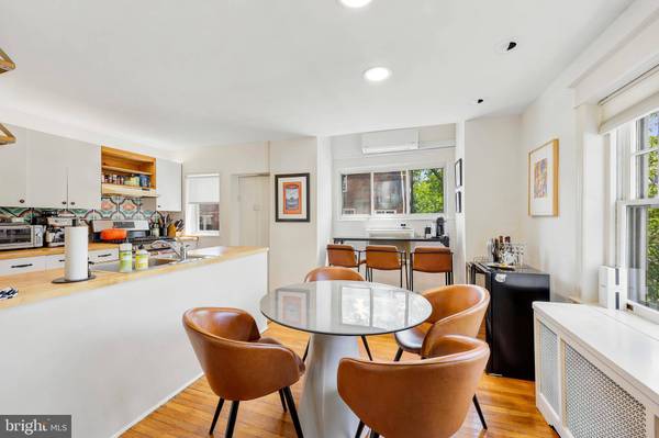450 WELLESLEY RD, Philadelphia, PA 19119