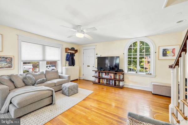 450 WELLESLEY RD, Philadelphia, PA 19119