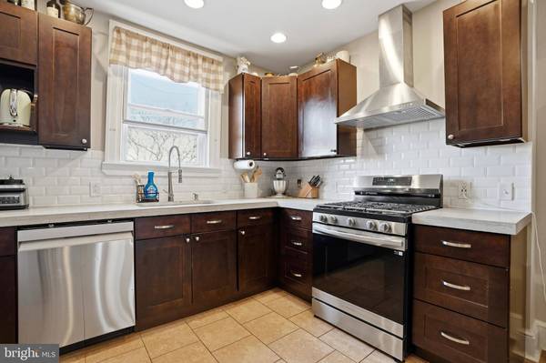 636 ROXBOROUGH AVE, Philadelphia, PA 19128