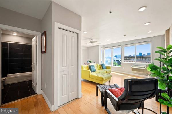 1637-39 POPLAR ST #6F, Philadelphia, PA 19130