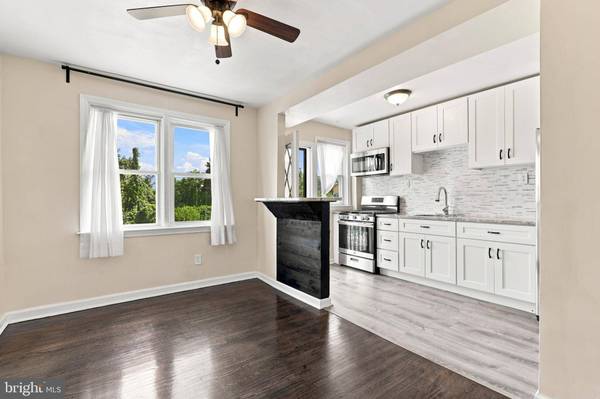 379 FAIRWAY TER, Philadelphia, PA 19128