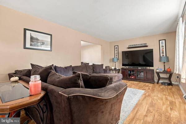 331 CEDAR ST, Warminster, PA 18974