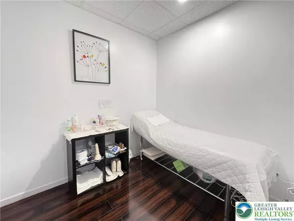 6379 Hamilton BLVD, Allentown City, PA 18106