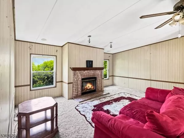 1 Rainbow Terrace, White Twp., NJ 07823