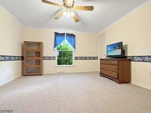 3 Stonehill Lane, White Twp., NJ 07823