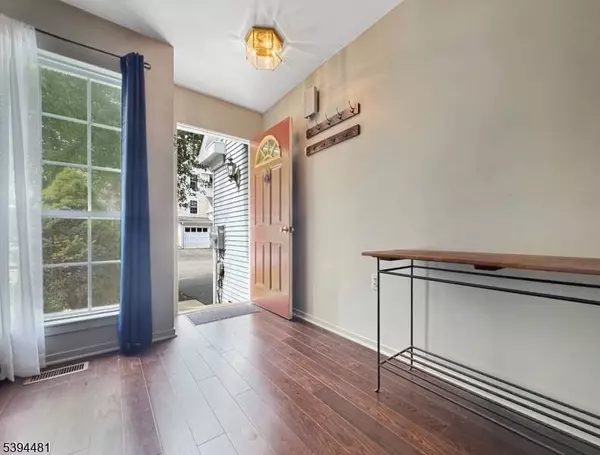 5 Ajax Court, Allamuchy Twp., NJ 07840