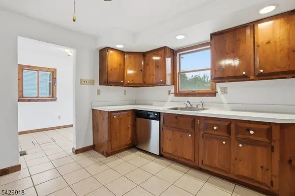 54 Front St, Belvidere Twp., NJ 07823