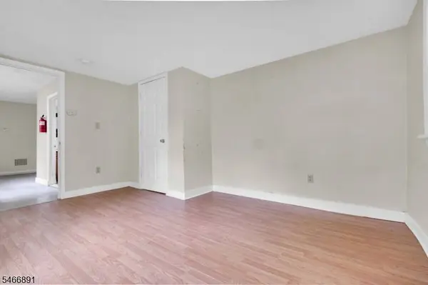 77 Brainard St, Phillipsburg Town, NJ 08865