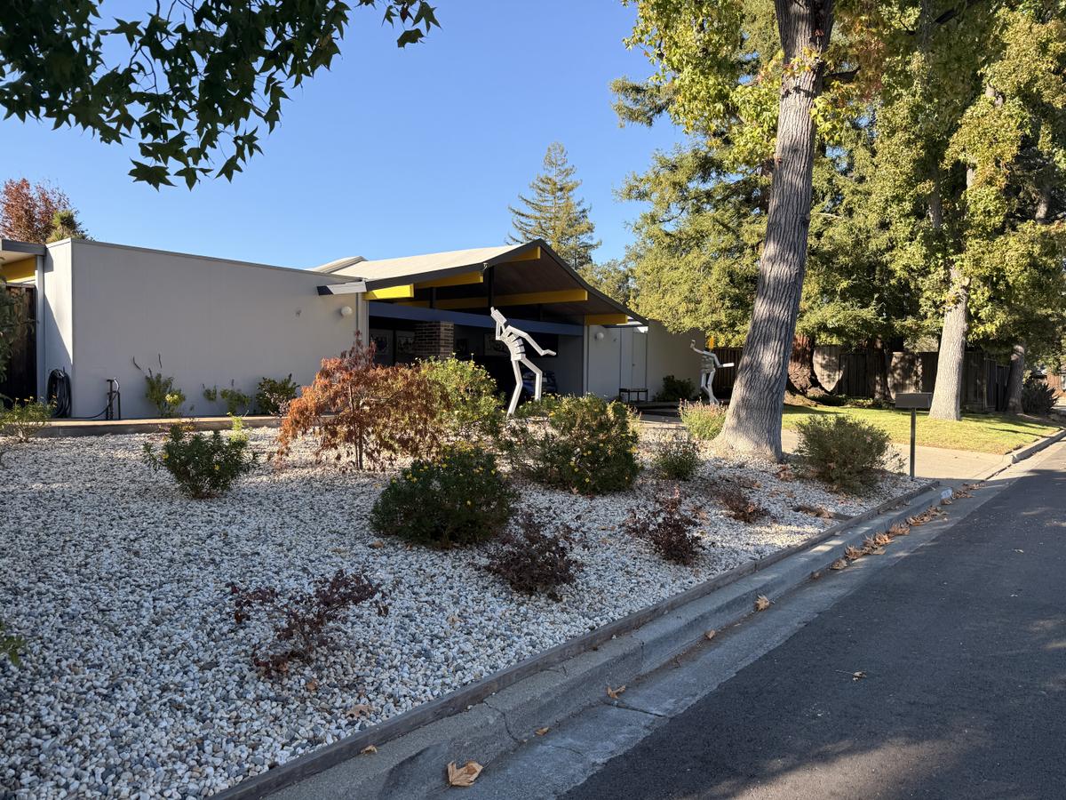 Mid-century modern home with mature trees in Saratoga’s Golden Triangle neighborhood