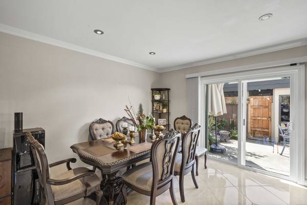 1384 N Loop Dr, San Jose, CA 95126-4319