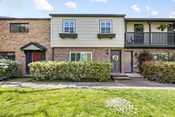 1384 N Loop Dr, San Jose, CA 95126-4319