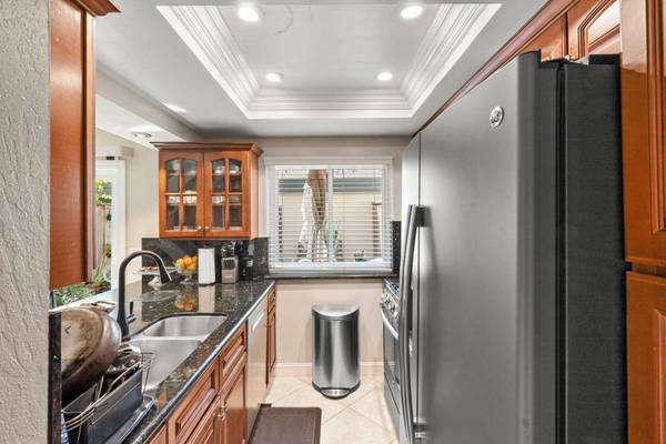 1384 N Loop DR, San Jose, CA 95126