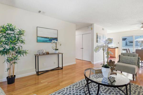 824 Bay ST, Mountain View, CA 94041