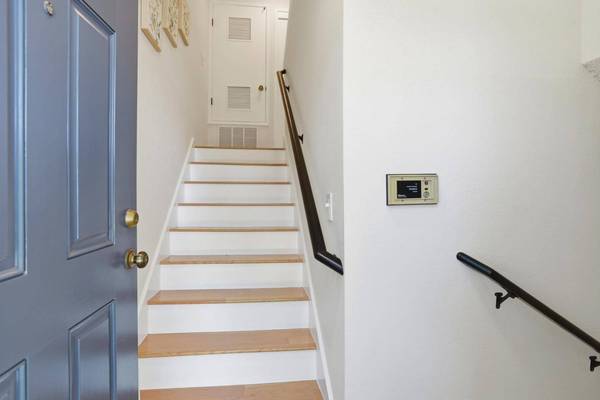 824 Bay ST, Mountain View, CA 94041