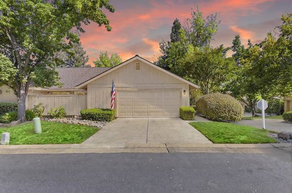 8205 Lash Larue Ln, Citrus Heights, CA 95610-3265