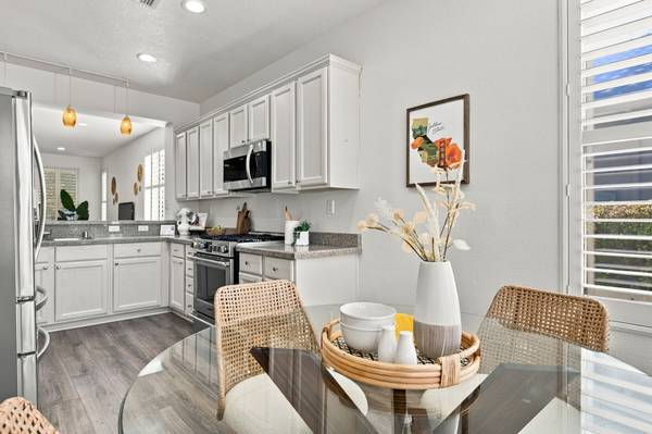 6088 Whisperlodge Way, Roseville, CA 95747-8702