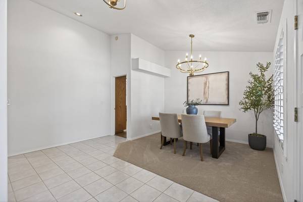1582 Misty Wood Dr, Roseville, CA 95747-7901