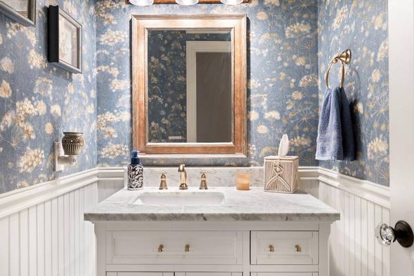 143 Brookhaven DR, Roseville, CA 95678