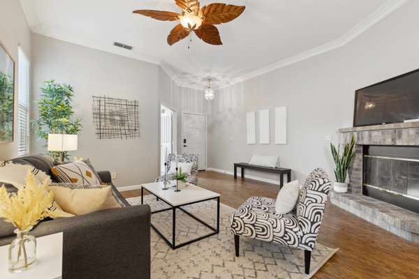 329 Wildflower Dr, Roseville, CA 95678-6043