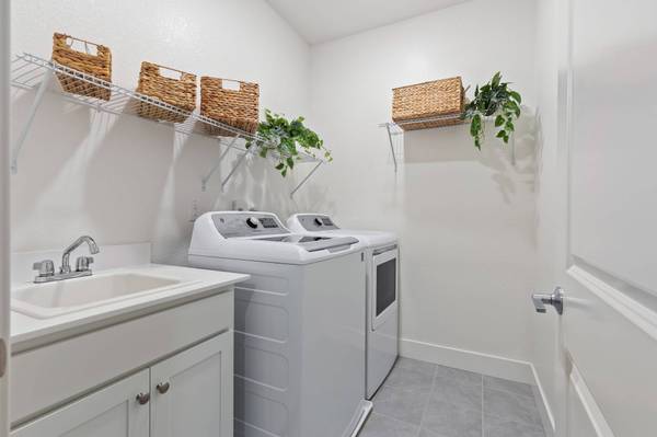 672 Chiselville Ln, Lincoln, CA 95648-7630