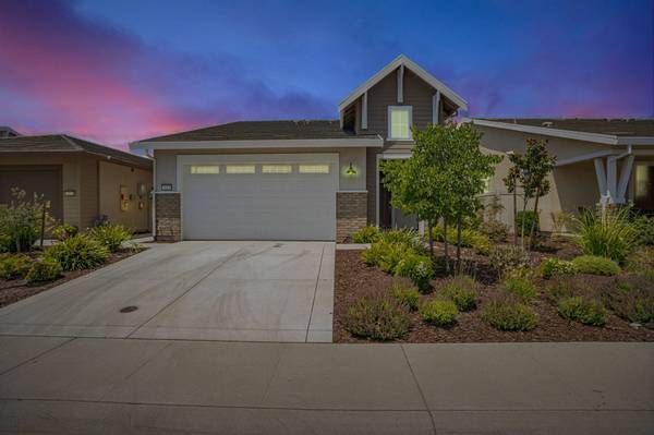 7073 Starburst Ln, Roseville, CA 95747-9369