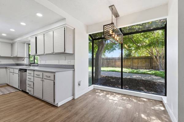 2840 Tiffany West Way, Sacramento, CA 95827-1418