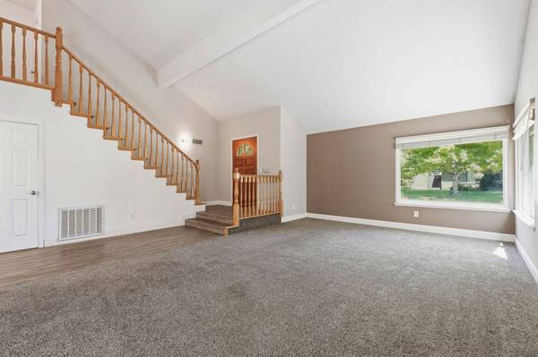 2840 Tiffany West Way, Sacramento, CA 95827-1418