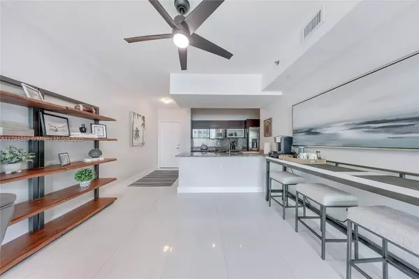 951 Brickell Ave #3201, Miami, FL 33131