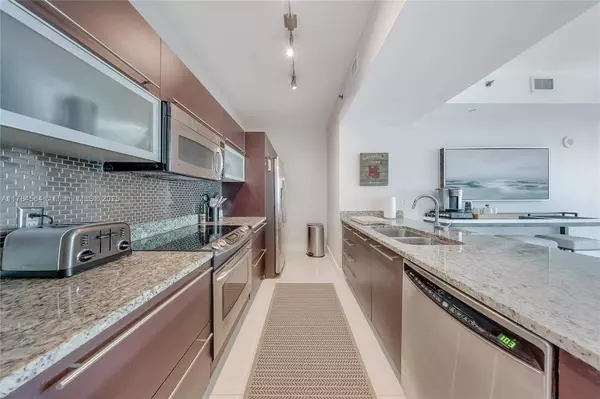 951 Brickell Ave #3201, Miami, FL 33131