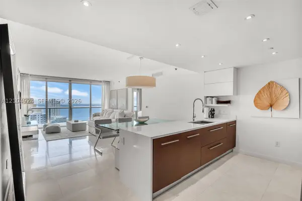 465 Brickell Ave #2703, Miami, FL 33131