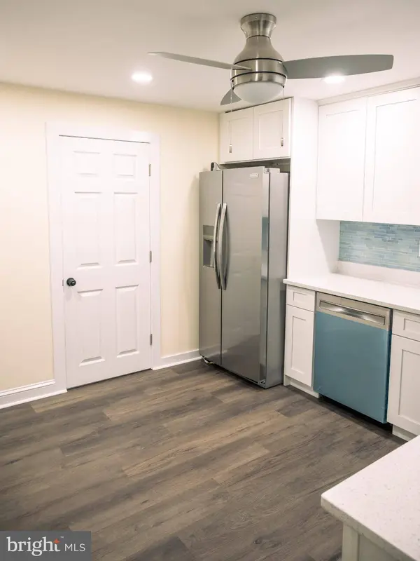 462 LOCUST AVE, Burlington, NJ 08016