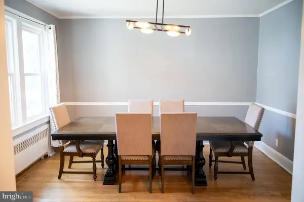 40 E LINCOLN AVE, Roselle Park, NJ 07204