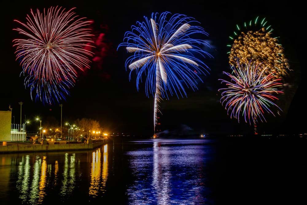 Breathtaking bursts over Annapolis Harbor cap off Independence Day. Watching from City Dock or a boat gives families front‑row seats to the show.