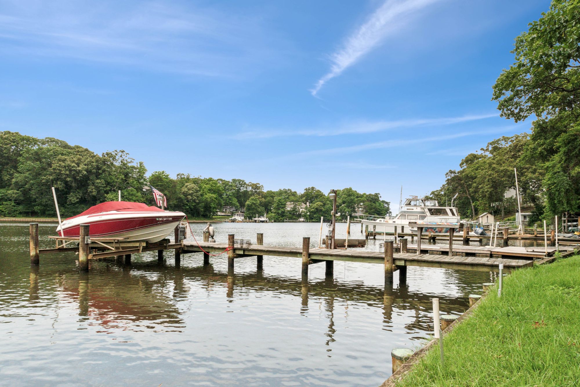 Water-privileged community near Broadneck and Arnold