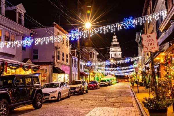 feature image of How We Do The Holidays In Annapolis: Welcome to our Holiday Guide
