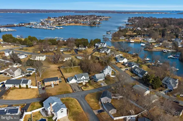 1296 CROSSOVER DR, Edgewater, MD 21037