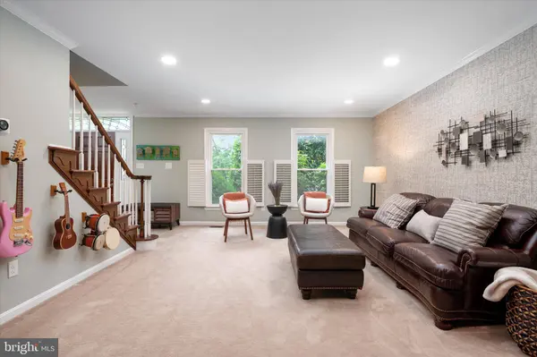 8391 VINELAND CT, Millersville, MD 21108