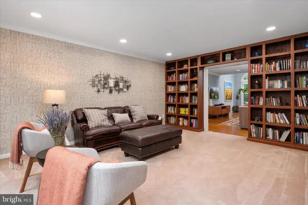 8391 VINELAND CT, Millersville, MD 21108