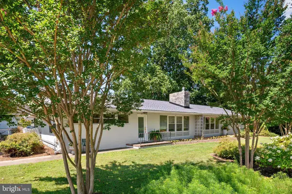 3 SHERIDAN RD, Arnold, MD 21012