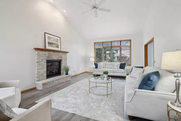 305 W Verleen Avenue, Waunakee, WI 53597