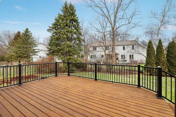 305 W Verleen Avenue, Waunakee, WI 53597