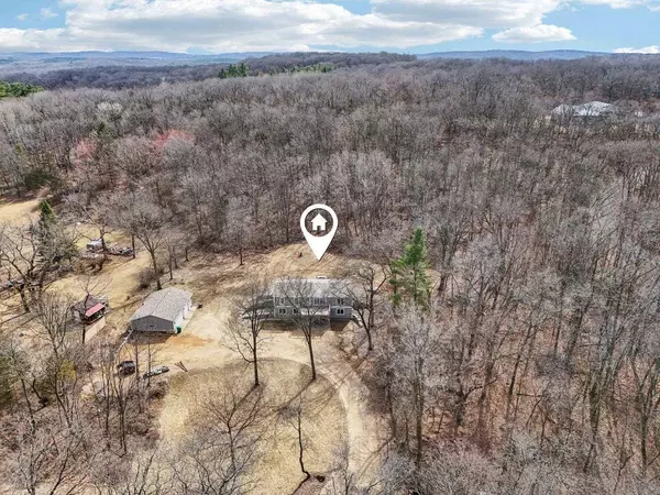 W10471 Tipperary Road, Poynette, WI 53955